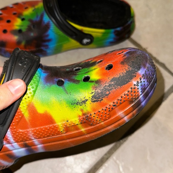 Insulated Rainbow Tie-dye Crocs🌈 Only worn a couple times, BRAND NEW! - Picture 3 of 4